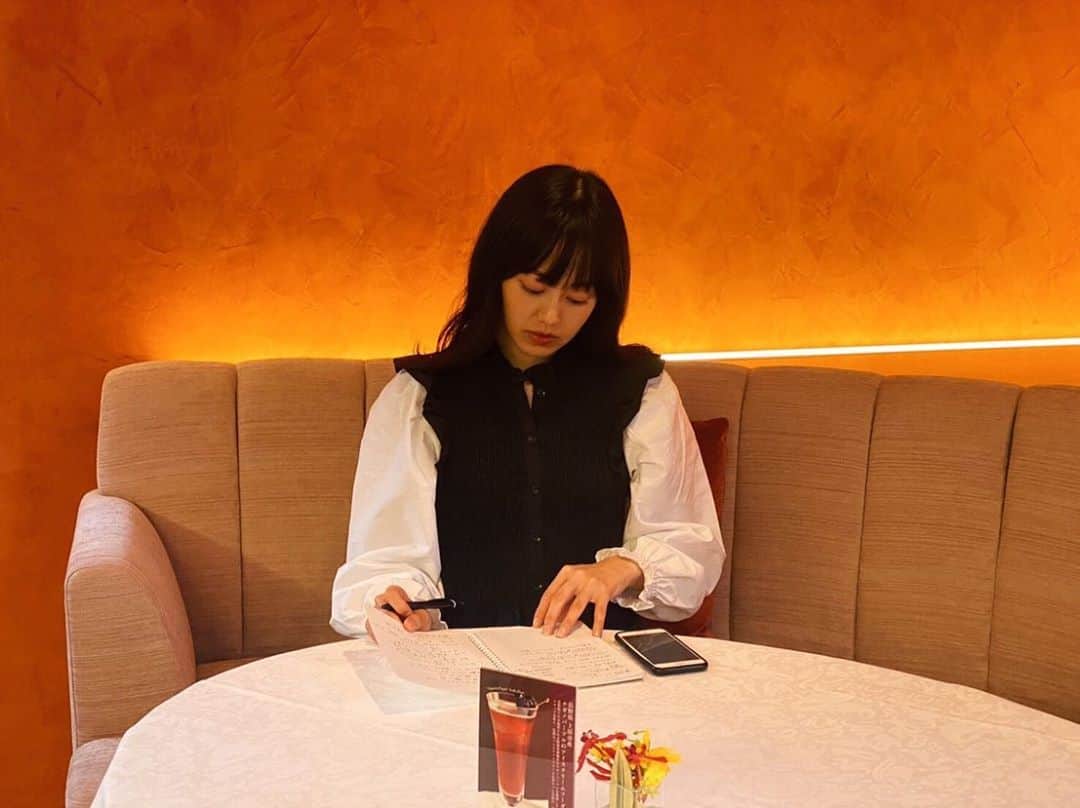 宮﨑香蓮さんのインスタグラム写真 - (宮﨑香蓮Instagram)「東京新聞ほっとwebにて連載中の「大人の社会科見学」 毎月記事を書いております🙇‍♀️ 最新記事は #資生堂パーラー さん 🍨🍰🍹☕️🍓 老舗だからこそ、 記憶に残るものを大切にする。 「おもてなし空間」が素晴らしかったです。ちょっと背伸びするけれど、すてきな「経験」ができる場所でした。 (プロフィールにリンクがありまっす!) (取材は録音と手書きメモ派。)」11月9日 17時06分 - karen_miyazaki_official