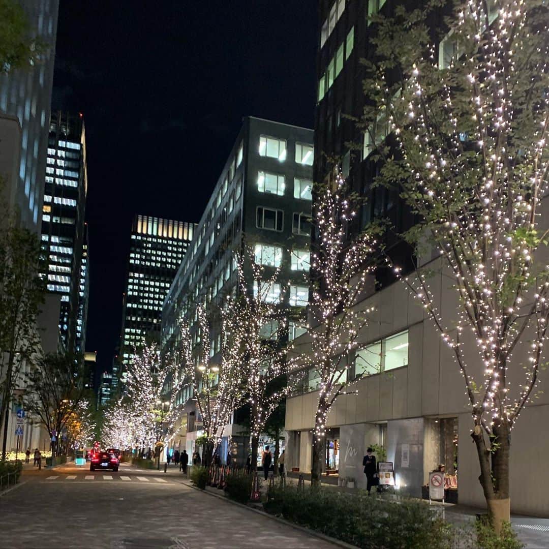 梨沙のインスタグラム：「今年の冬はじめてのイルミネーション.☃︎.'.°☽」
