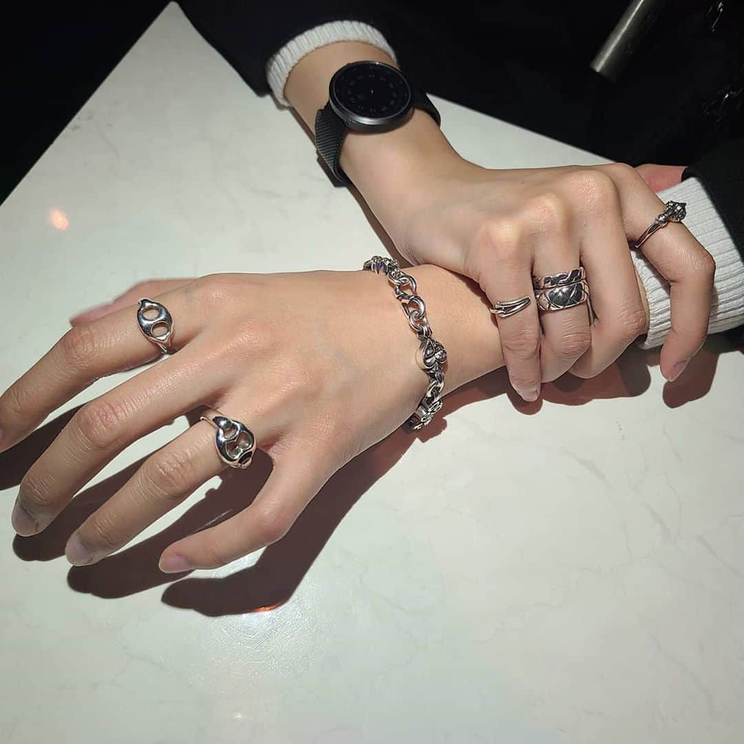 mam（まむ）のインスタグラム：「😈😈😈🖤🖤🖤」