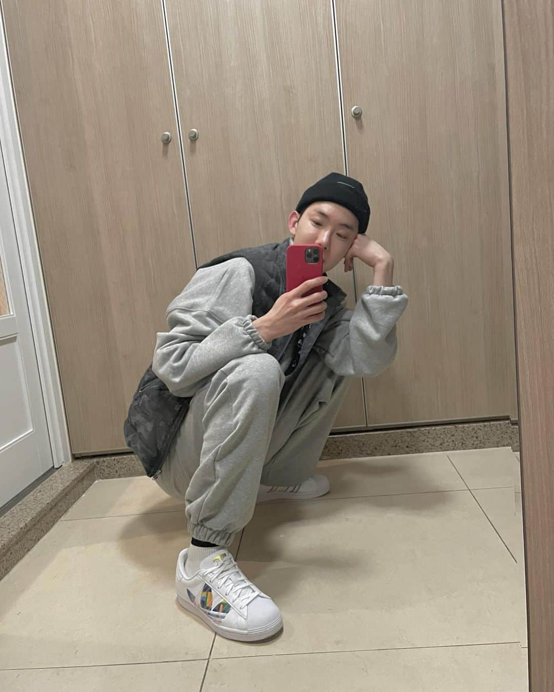 チョ・グォン さんのインスタグラム写真 - (チョ・グォン Instagram)「이건그냥거울」11月9日 18時20分 - kwon_jo