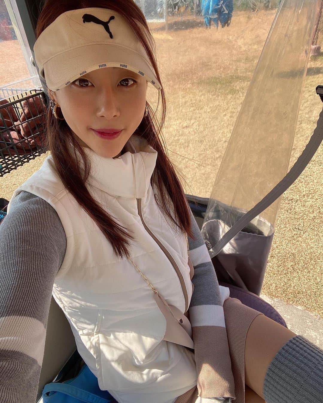 ピパ さんのインスタグラム写真 - (ピパ Instagram)「⛳️골린이의 일기 오늘 날씨가 맑았다 추웠다 내 맘도 기뻤다 슬펐다 하지만 막홀에선 빵끗 웃음 항상 집에 갈라하면 잘되더라🤷🏻‍♀️ 첫홀부터 그러면 얼마나 좋아?」11月9日 19時08分 - bipa.diva