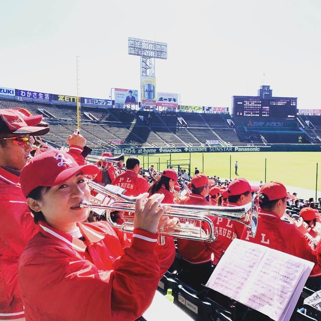 梅津有希子さんのインスタグラム写真 - (梅津有希子Instagram)「去年の今日。マスターズ甲子園。大阪代表・PL学園吹奏楽部OBにお誘いいただき、必死にトランペット猛練習して応援参加させていただいたなぁ。ピッチャー桑田真澄選手。めちゃくちゃ楽しかった…！！🎺 #PL学園 #桑田真澄 #マスターズ甲子園 #甲子園 #トランペット」11月9日 19時26分 - y_umetsu