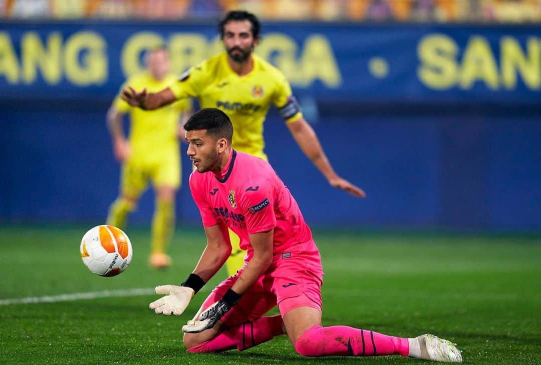 ヘロニモ・ルジのインスタグラム：「Llegamos al parón con grandes sensaciones y con muchas ganas de jugar el próximo partido. #endavantvillarreal 💪🏻」