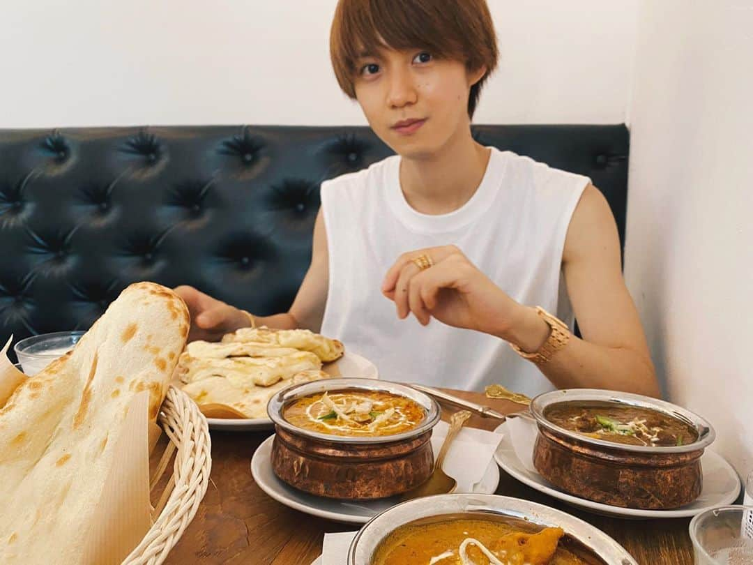 小越勇輝さんのインスタグラム写真 - (小越勇輝Instagram)「食欲の秋、 もう秋も終わりか。  冬も美味しいものが沢山だね。  色々食べたいなぁ〜  さて、今夜21時～ 東京MX「バラいろダンディ」 にてコメントVTRを流していただきます。 是非ご覧下さい！  #ogostagram  #11月 #秋 #冬 #食欲の秋 #スポーツの秋 #読書の秋 #もう冬か　？ #カレー #美味しいね」11月9日 20時05分 - yuki_ogoe