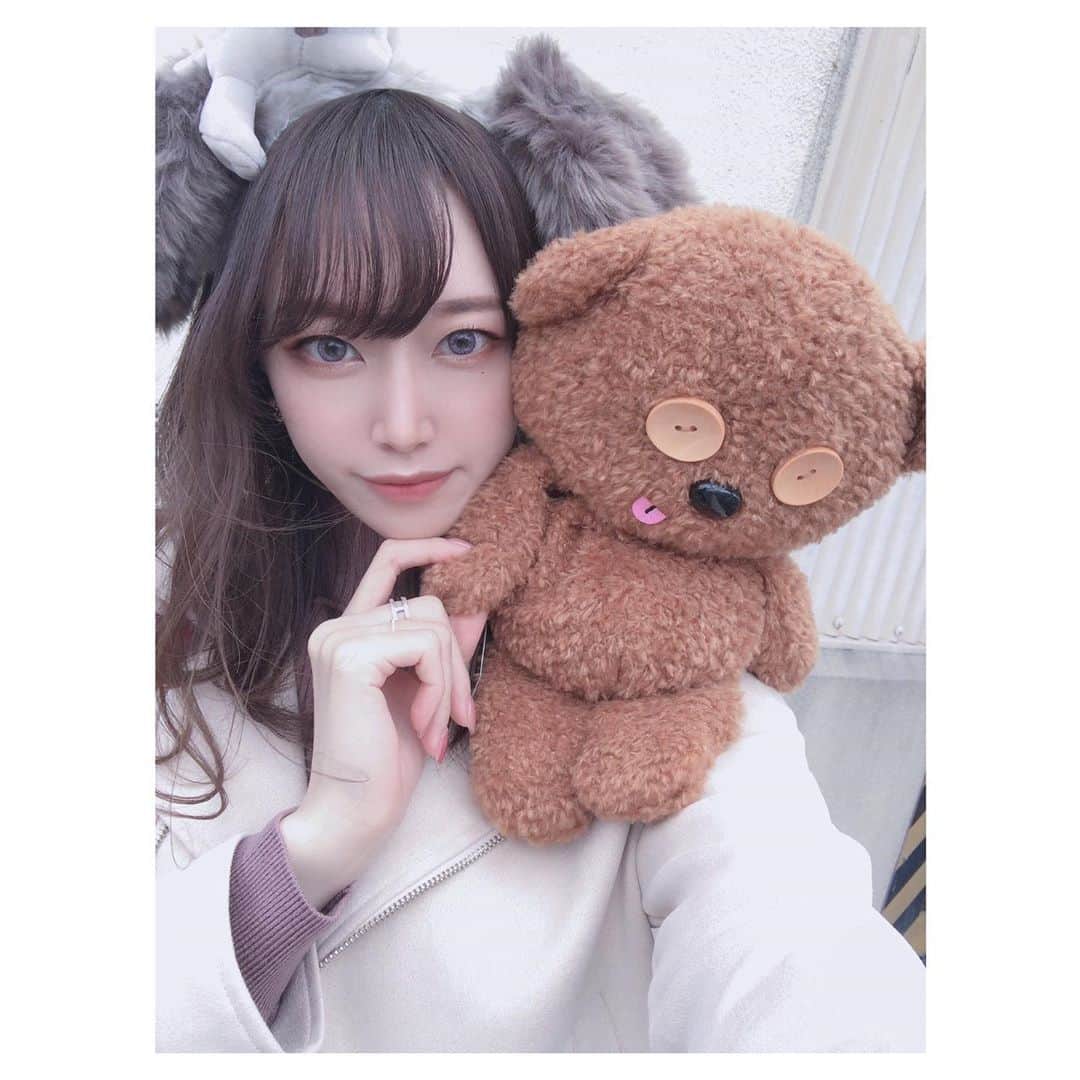 篠崎瑞希のインスタグラム：「.﻿ ﻿ ティム🧸💓﻿ ミニオンエリア初めてだったんだけど﻿ 可愛くてテンション上がった⭐️﻿ ﻿ ﻿#usj#ミニオン#ティム#ootd#ブルベ夏#骨格ウェーブ #셀스타그램#얼스타그램#粉我#me#赞#셀피#일본여자#소통#소통해요#l4likse#like4likes#f4f」