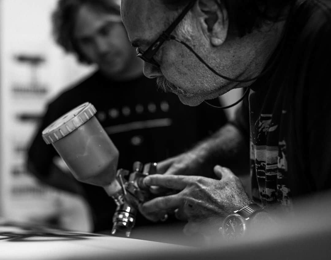 ジョーディ・スミスのインスタグラム：「From day one I have loved watching @smthshapes do what he does. 55 years of passion and he still can’t get enough. Love you dad 🤙🏼」