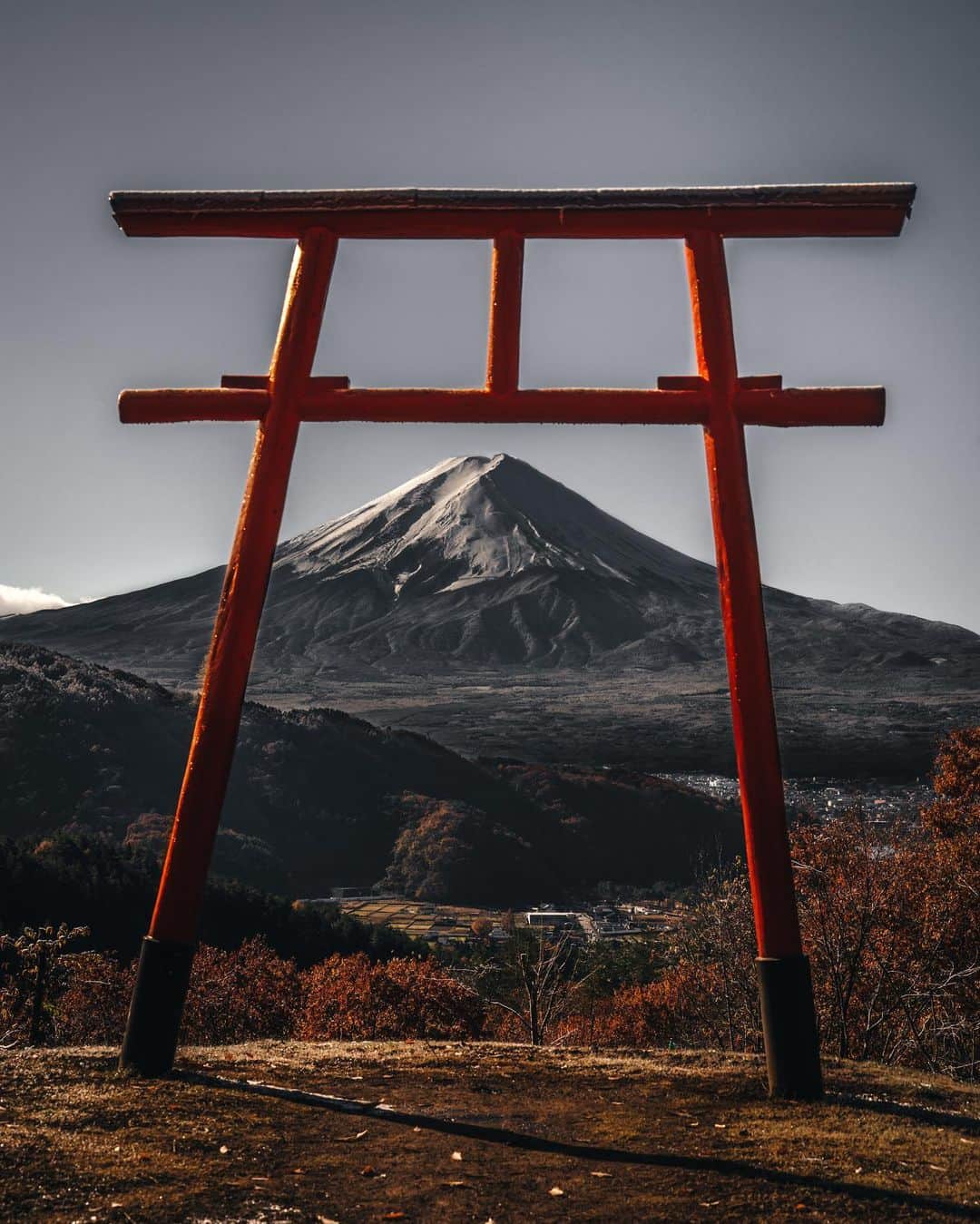R̸K̸さんのインスタグラム写真 - (R̸K̸Instagram)「Stepped into the Asgard. The torii is a traditional Japanese artificial gate building where it symbolically marks the transition from the mundane to the sacred, like the holy Mt. Fuji. #hellofrom Mt Fuji ・ ・ ・ ・ #beautifuldestinations #earthfocus #earthoffcial  #thegreatplanet #discoverearth #fantastic_earth #awesome_earthpix #roamtheplanet  #lifeofadventure #nature #tentree #livingonearth  #theglobewanderer #visualambassadors #stayandwander #welivetoexplore #IamATraveler #TLPics #voyaged #sonyalpha #bealpha #aroundtheworldpix  #artofvisuals #travellingthroughtheworld #cnntravel #complexphotos #d_signers #lonelyplanet #nightphotography @sonyalpha  @lightroom @soul.planet @earthfever @9gag @500px @paradise」11月9日 21時02分 - rkrkrk