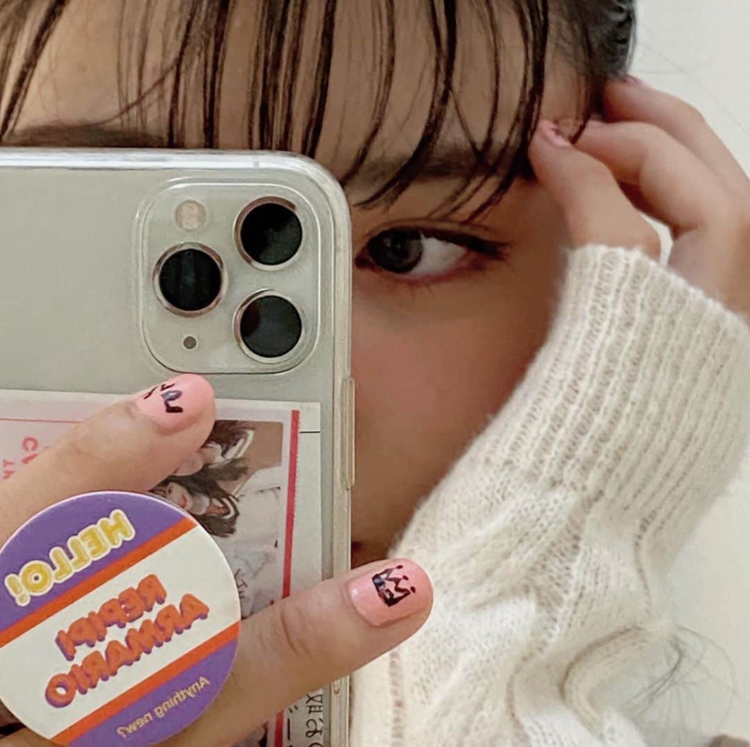 若林真帆のインスタグラム：「ネイルが好きなの〜💅🏻」