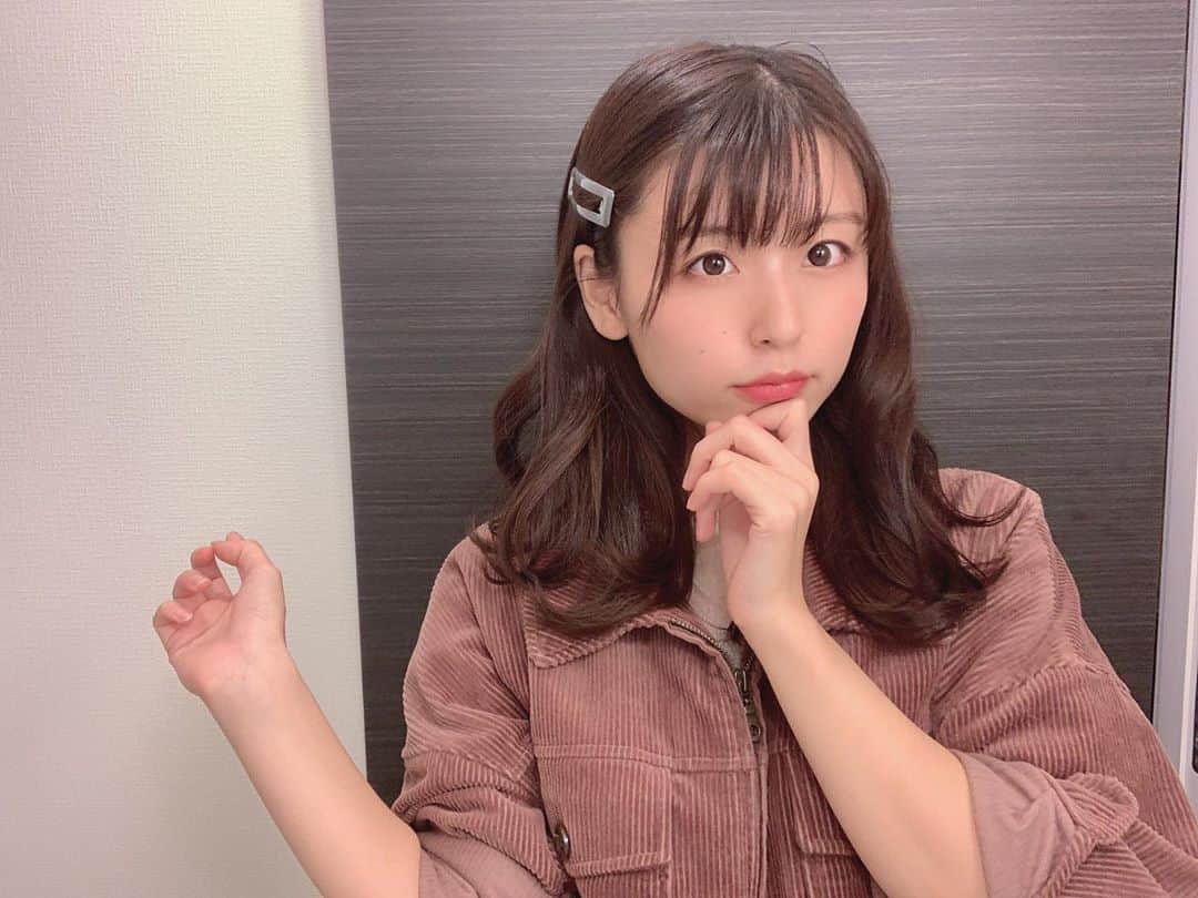 竹本茉莉のインスタグラム：「. 寒すぎますね、☃️ こちら秋服たち🍁でした 新しいお家のこの場所が めっちゃ盛れるので ここでばっかり📸📸 . . . . . .  #自撮り #自撮り女子 #自撮り部 #セルフィー #秋服 #selfie #me #japanesegirl #selfietime #potd #셀카 #셀카그램 #셀카타임 #自拍 #我 #自拍」