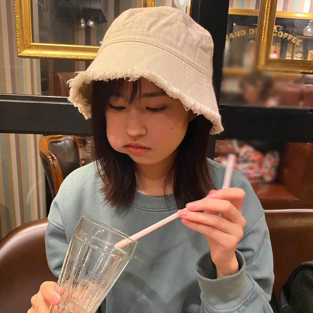 古賀成美さんのインスタグラム写真 - (古賀成美Instagram)「. 氷、美味しいですよね🙌 . . いつもボリボリ氷食べます。 . . 太田ちゃんが写真撮ってくれたぁ🙏🏼」11月9日 22時06分 - narunaru_330