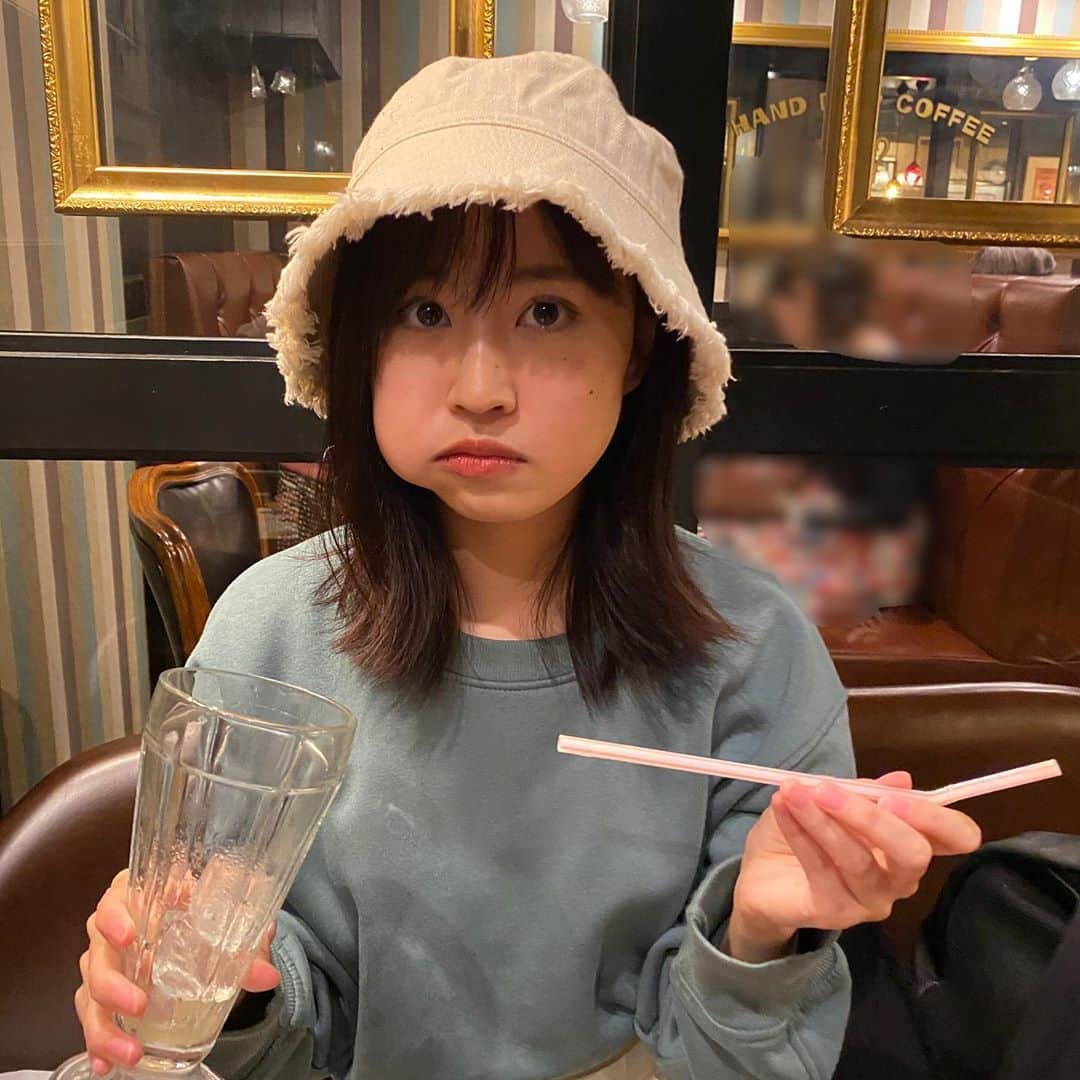 古賀成美のインスタグラム：「. 氷、美味しいですよね🙌 . . いつもボリボリ氷食べます。 . . 太田ちゃんが写真撮ってくれたぁ🙏🏼」