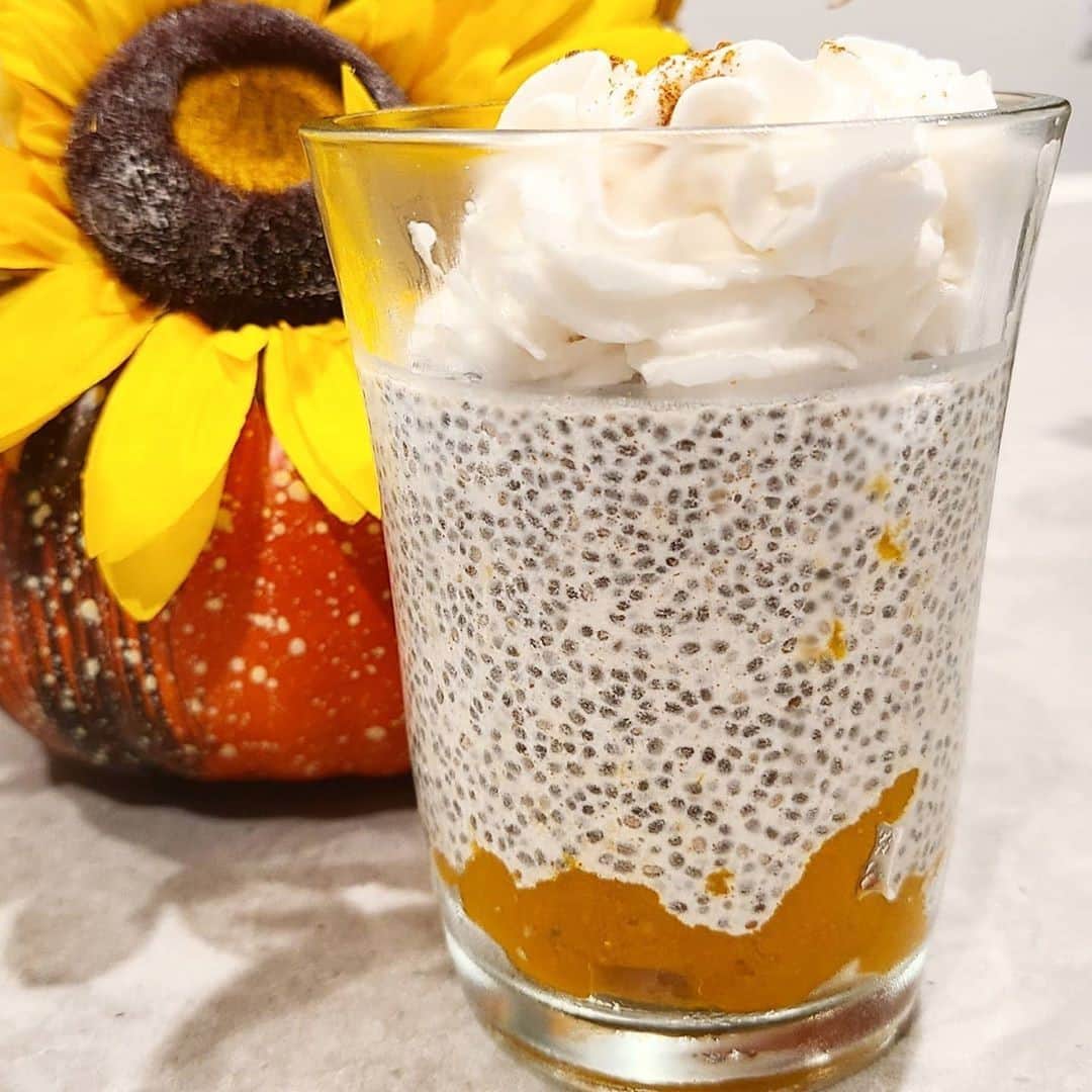 Flavorgod Seasoningsさんのインスタグラム写真 - (Flavorgod SeasoningsInstagram)「Pumpkin 🥥 Chia Pudding by @ketowithlulu using Flavor God Pumpkin Pie Topper!⁠ -⁠ KETO friendly flavors available here ⬇️⁠ Click link in the bio -> @flavorgod⁠ www.flavorgod.com⁠ -⁠ Recipe:⁠ 2 TBSP Pumpkin Puree⁠ 3 TBSP Chia Seeds⁠ 1 TBSP Sweetner (Stevia, ect. Optional)⁠ 1/4 cup of water⁠ 3/4 cup of Coconut Milk⁠ 1/4 TSP Pumpkin Spice @flavorgod or (cinnamon)⁠ 1/4 TSP Vanilla Extract⁠ ⁠ Mix everything together except the Pumpkin Puree, and let it sit for about 10-15 minutes so the chia socks in.⁠ For presentation first step is to put the Pumpkin puree in a cup, then your chia mix. Refrigerate for at least 3-4 hrs before serving.⁠ Top it with whipped cream 🍦(optional)⁠ ⁠ I made this last night so its ready this morning 🌄⁠ ⁠ Enjoy 😉 this delightful pumpkin 🎃 puree.⁠ -⁠ Flavor God Seasonings are:⁠ 💥ZERO CALORIES PER SERVING⁠ 🔥0 SUGAR PER SERVING ⁠ 💥GLUTEN FREE⁠ 🔥KETO FRIENDLY⁠ 💥PALEO FRIENDLY⁠ -⁠ #food #foodie #flavorgod #seasonings #glutenfree #mealprep #seasonings #breakfast #lunch #dinner #yummy #delicious #foodporn」11月9日 22時01分 - flavorgod