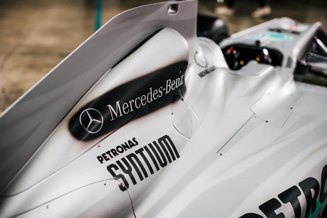 MERCEDES AMG PETRONASさんのインスタグラム写真 - (MERCEDES AMG PETRONASInstagram)「W01. Where it all started. ❤️  #DrivenByEachOther」11月9日 22時07分 - mercedesamgf1