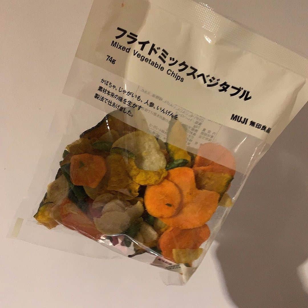 和田えりかさんのインスタグラム写真 - (和田えりかInstagram)「明日の仕事のおとも〰️🍠🥕🖥」11月9日 22時12分 - _wadaerika