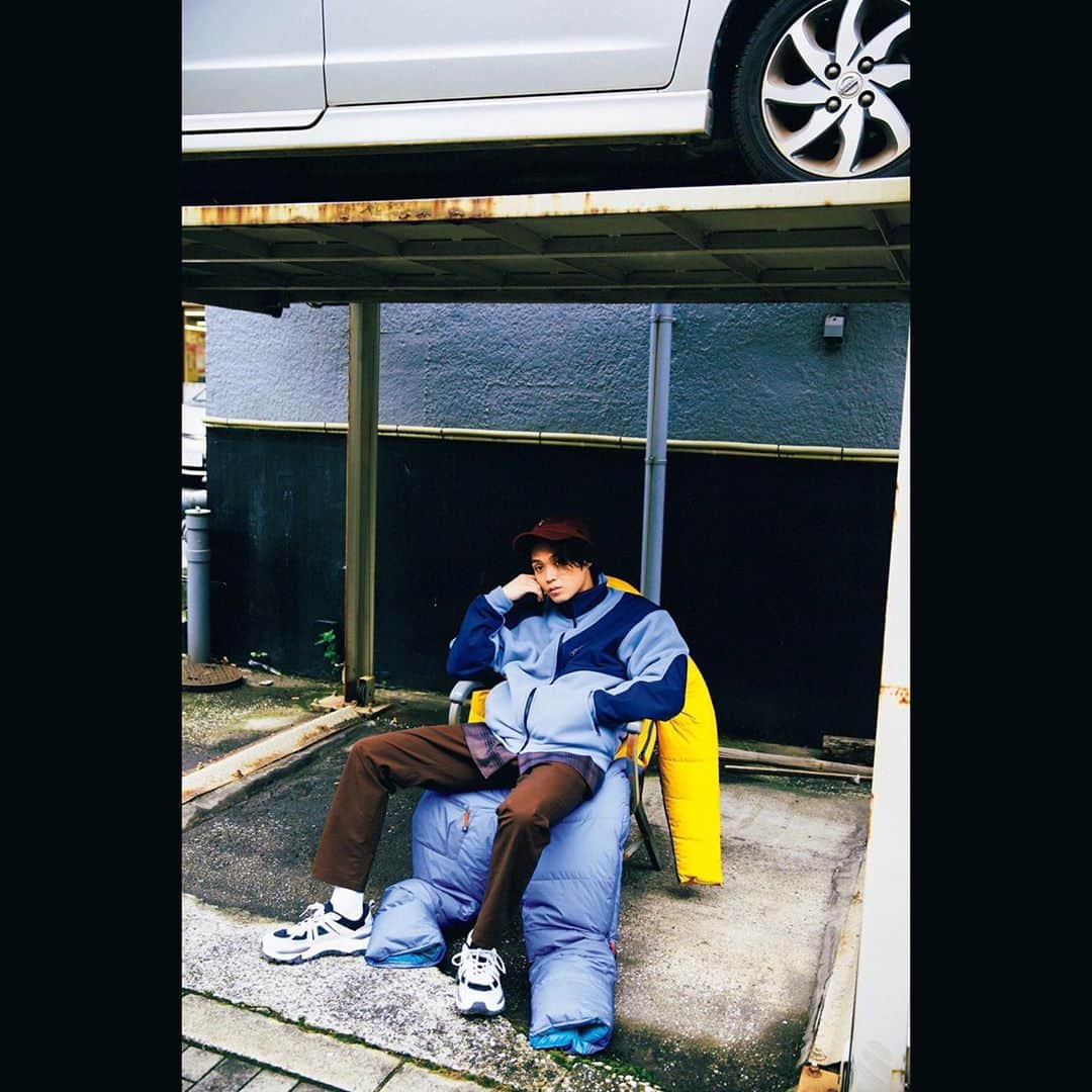 磯村勇斗のインスタグラム：「.  Marmot SPECIAL BOOK  11月10日発売  #marmot」