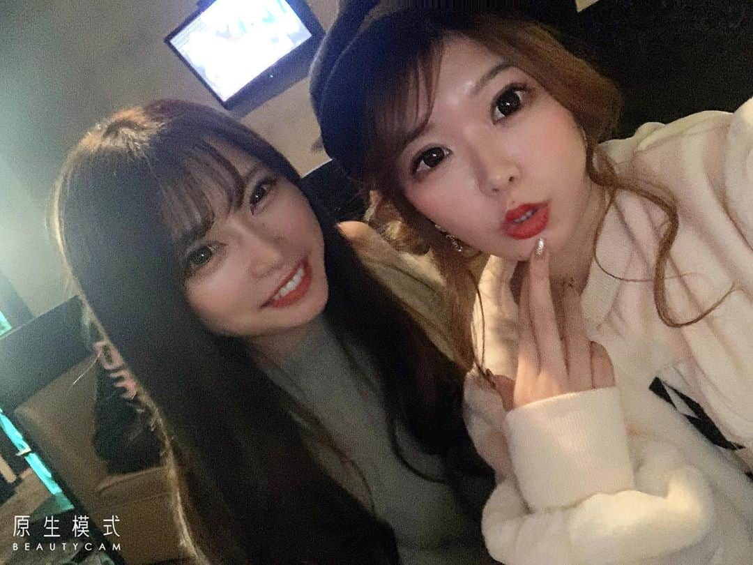 のインスタグラム：「.. . まるがおちゃん💓 @ponchan_0321 . 大阪府大阪市中央区東心斎橋2-3-17 パピヨンビルB1F . Club IRIS 愛咲 えれな  . #愛咲えれな #きゃばきゃば #美女と野獣　#キャバ嬢 #iris #キャバクラ #クラブ #ミナミ #北新地 #宗右衛門町 #ポケパラ #指名 #えれな #シャネル #バースデーイベント #シャンパン #アルマンド #踊れるキャバ嬢 #踊れるキャバ嬢といえばえれな #イリス #ホステス #いいね返し #キャバ #ソウメイジャパン #ベルロゼ　#クラブイリス #黒髪ロング #フォロー増やしたい」