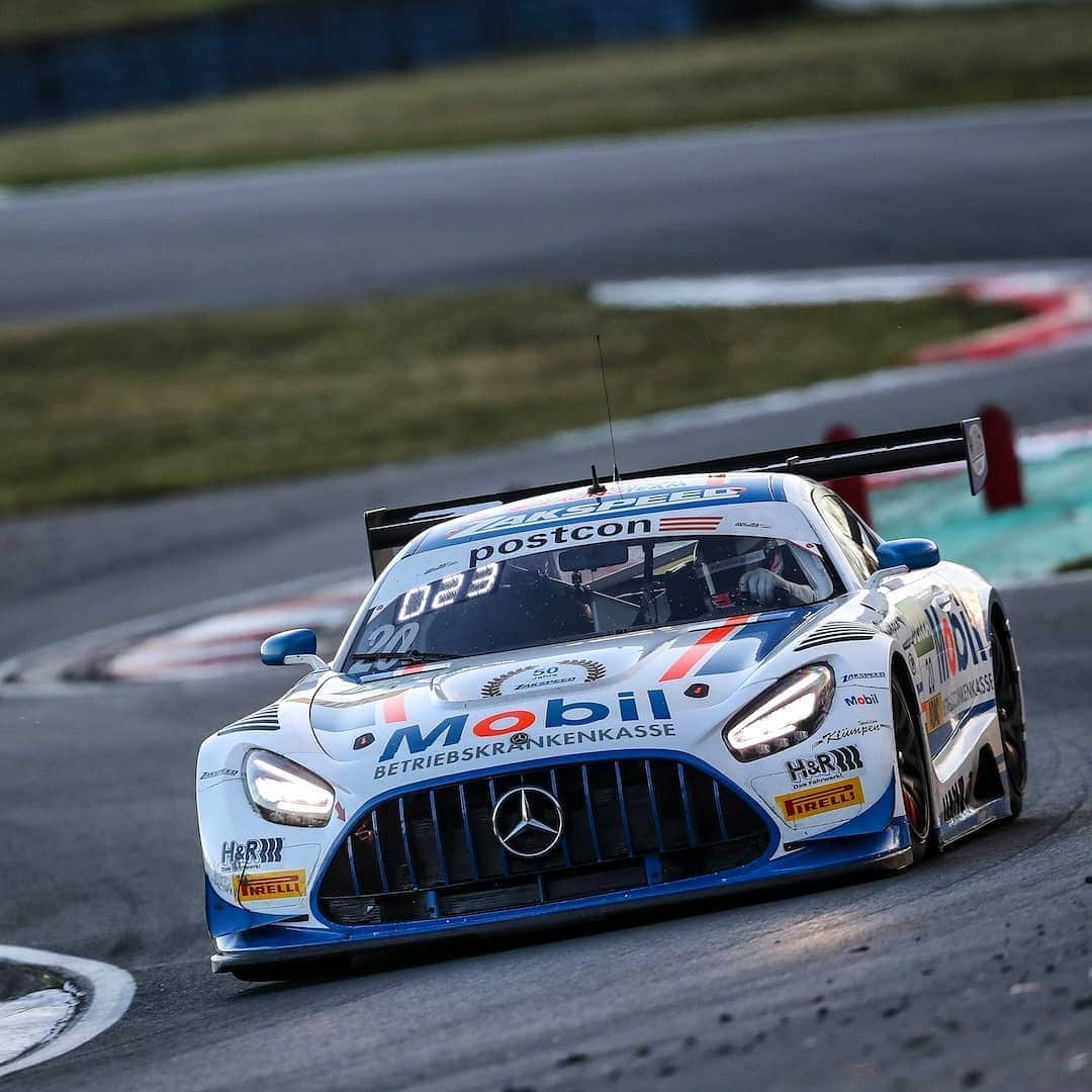 Mercedes AMGさんのインスタグラム写真 - (Mercedes AMGInstagram)「Start-to-finish victory for the Mercedes-AMG GT3 in the final race of the 2020 ADAC GT Masters. Starting from pole position, #48 KNAUS Team HTP-WINWARD with @team_rmarciello and @philip__ellis took the victory at the @motorsport_arena_oschersleben. In the drivers‘ standings, @maroengel and @lucastolz completed the season in third position. Their team @toksportwrt finished its first full season in the Super Sports Car League in third place in the team championship. Congrats!  #AMGGT3 #MercedesAMG #MercedesAMGMotorsport #10YearsAMGCustomerRacing #GTMasters」11月9日 22時37分 - mercedesamg