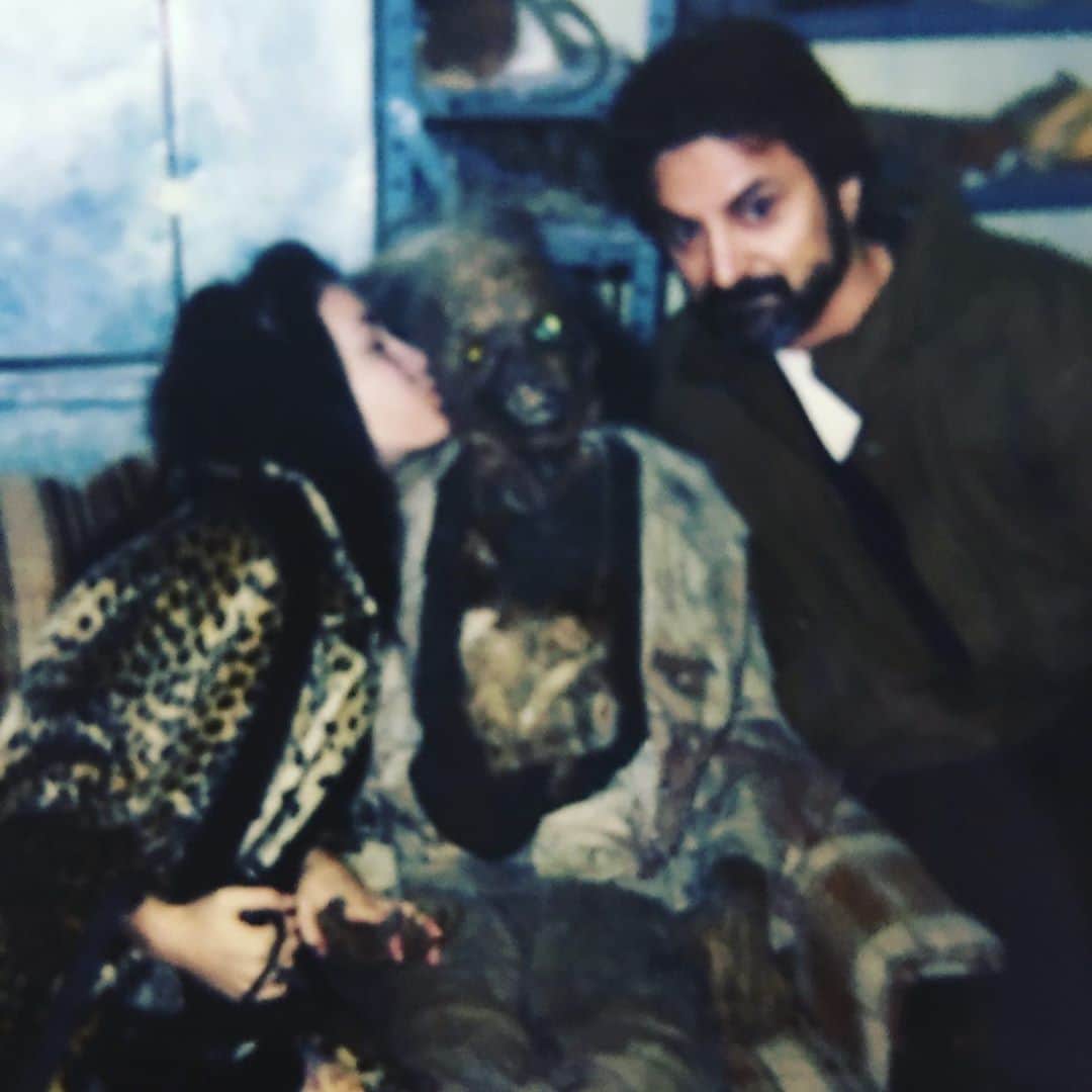 ロブ・ゾンビのインスタグラム：「1994. @sherimoonzombieofficial , myself and @thetomsavini hanging at his SFX shop in Pittsburgh. I have gained some weight since this photo was taken. #sherimoonzombie #robzombie #tomsavini #pittsburgh」