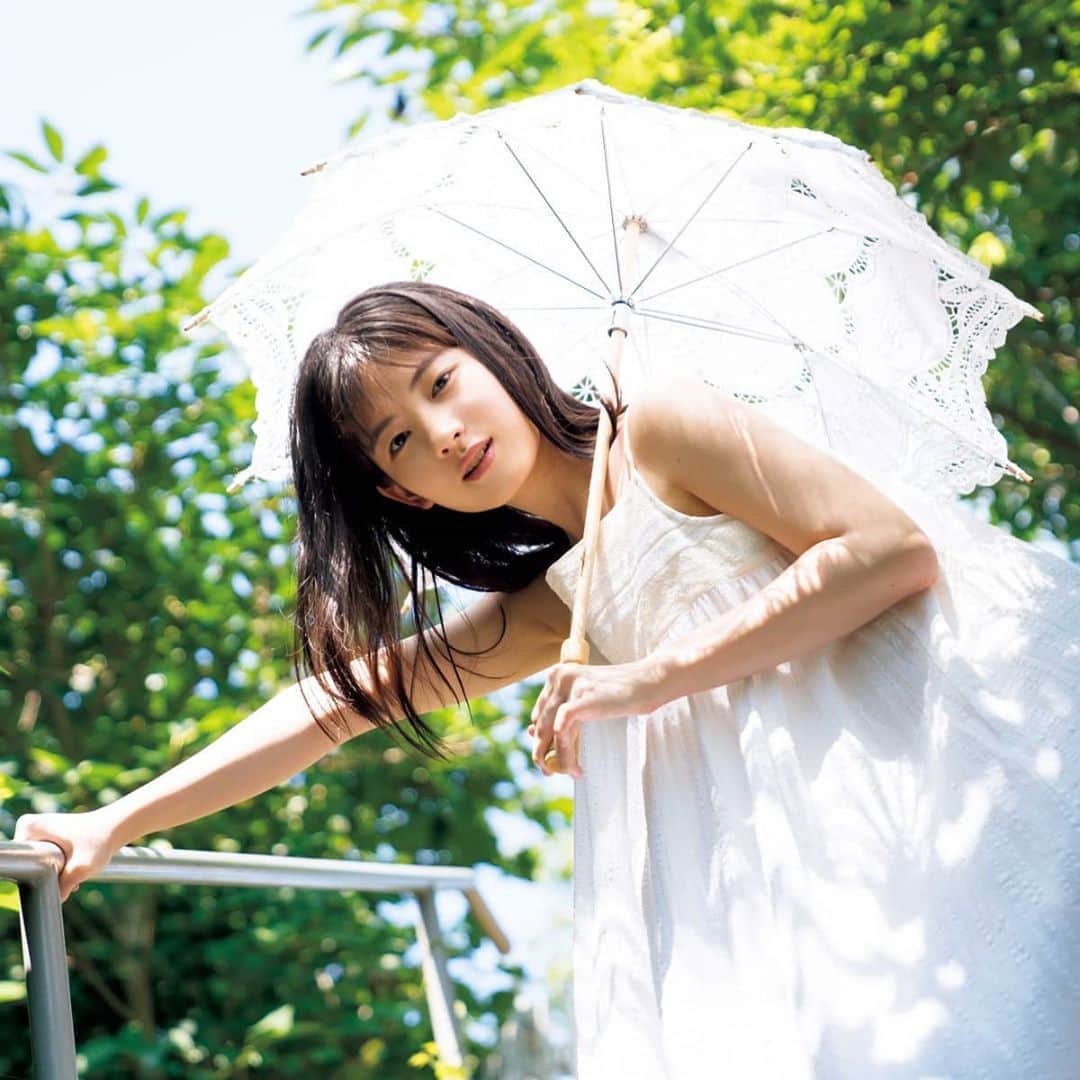 モーニング娘。'20のインスタグラム：「- . お嬢様かな . . #北川莉央 . .」