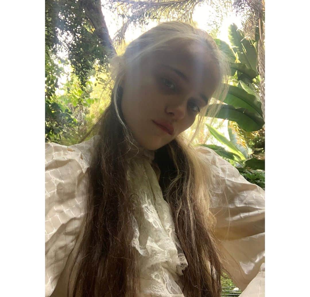 スカイ・フェレイラのインスタグラム：「n/a」