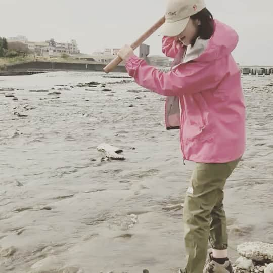 酒井美紀のインスタグラム：「動画もお見せしちゃう♡  #酒井美紀 #女優 #化石発掘 #最高の瞬間 #muaproduction #mua湘南」