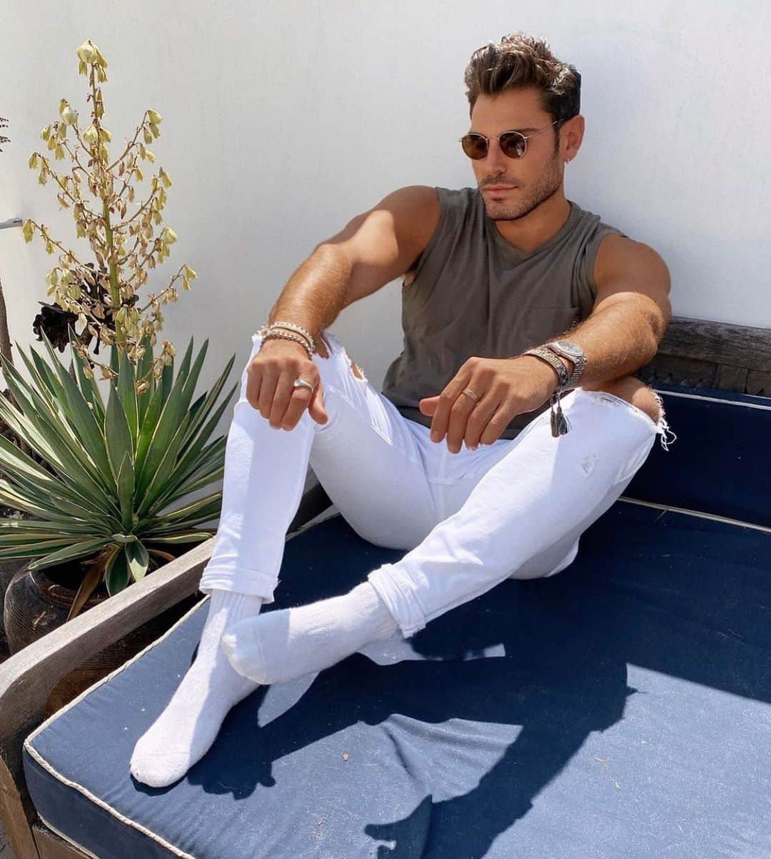 ハドソンのインスタグラム：「Year-Round Whites.」
