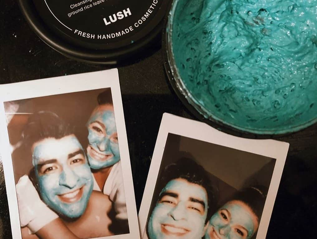 LUSH Cosmeticsさんのインスタグラム写真 - (LUSH CosmeticsInstagram)「We interrupt your Monday to bring you a dose of Lush love 💛  We call it: why mask alone when you can mask together?⁠⠀ ⁠⠀ 📸  Ft. @teagzen, @dear.fuckingluv, @kalanilanilani, @adalia06, @lavenderlins, @tessykinzanna, @madpics, @hannasintrouble and @rjmoller⁠.⁠⠀ ⁠⠀ #selfcare #holiday #skincare #masking #mylushlife #lushcommunity」11月10日 9時06分 - lushcosmetics