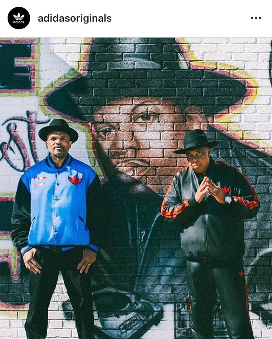 ジョゼフ・シモンズさんのインスタグラム写真 - (ジョゼフ・シモンズInstagram)「#JMJFOREVER.  #Repost The Kings from Queens Run Dmc keeps fresh in the family for their latest #AdidasSUPERSTAR collaboration inspired by the group’s unrivaled legacy the capsule collection drops on adidas.com and the confirmed app November 14th. #JMJFOREVER」11月10日 0時48分 - revwon