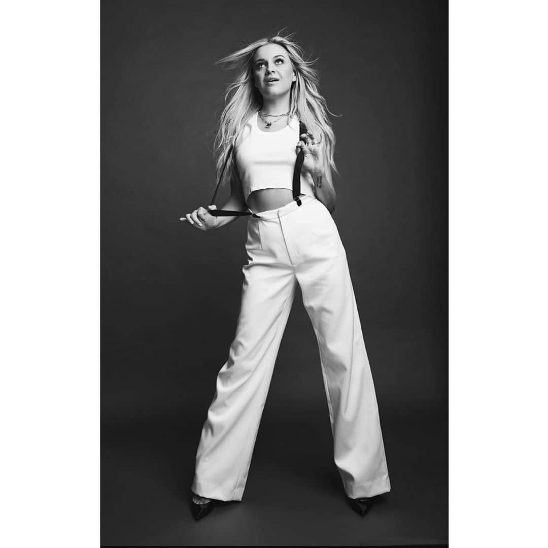 Kelsea Balleriniのインスタグラム：「the prerogative to have a little fun ✨」