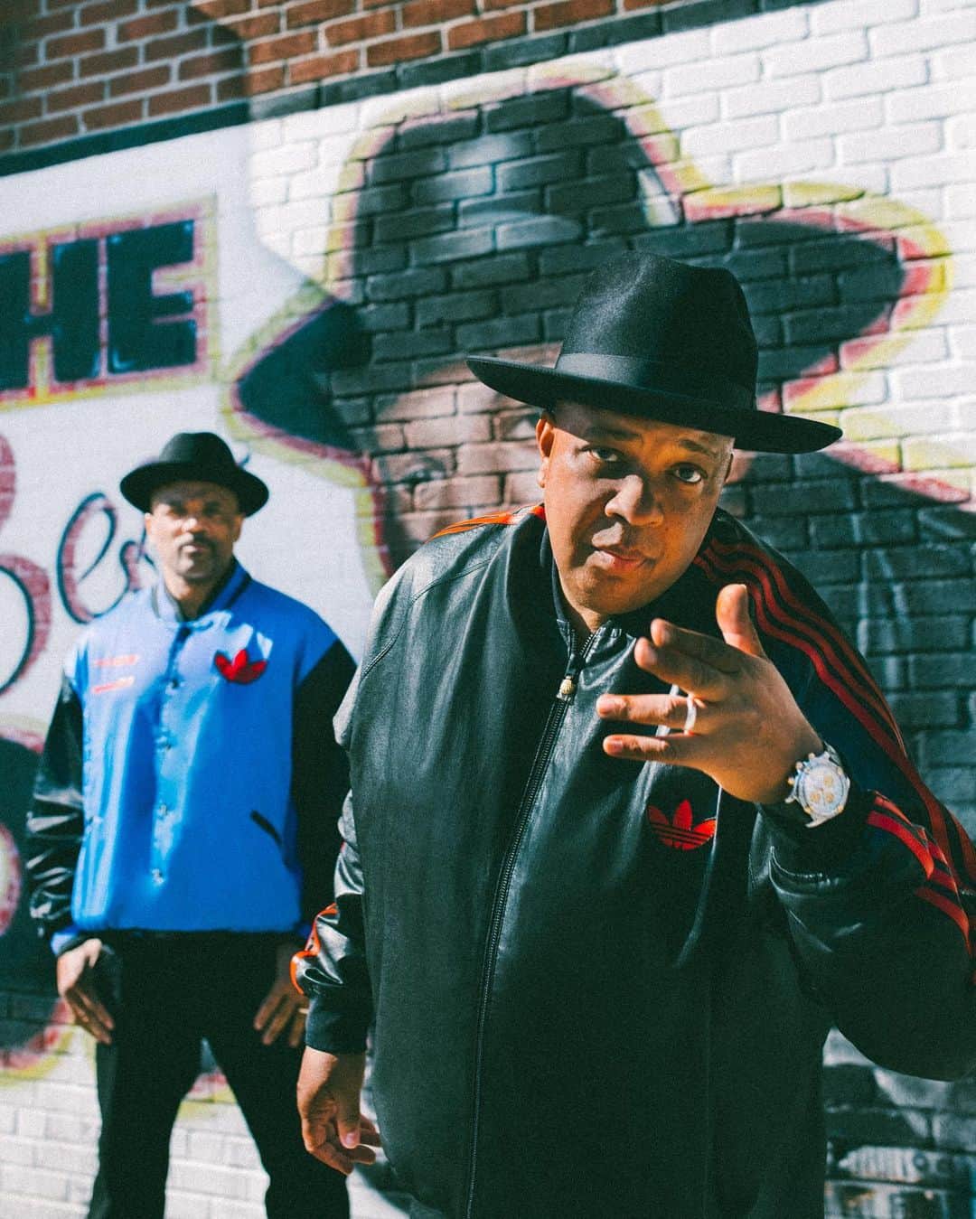 adidas Originalsのインスタグラム：「The Kings from Queens @rundmc keep fresh in the family for their latest #adidasSUPERSTAR collaboration. Inspired by the group’s unrivaled legacy, the capsule collection drops on adidas.com and the Confirmed app, Nov 14.」