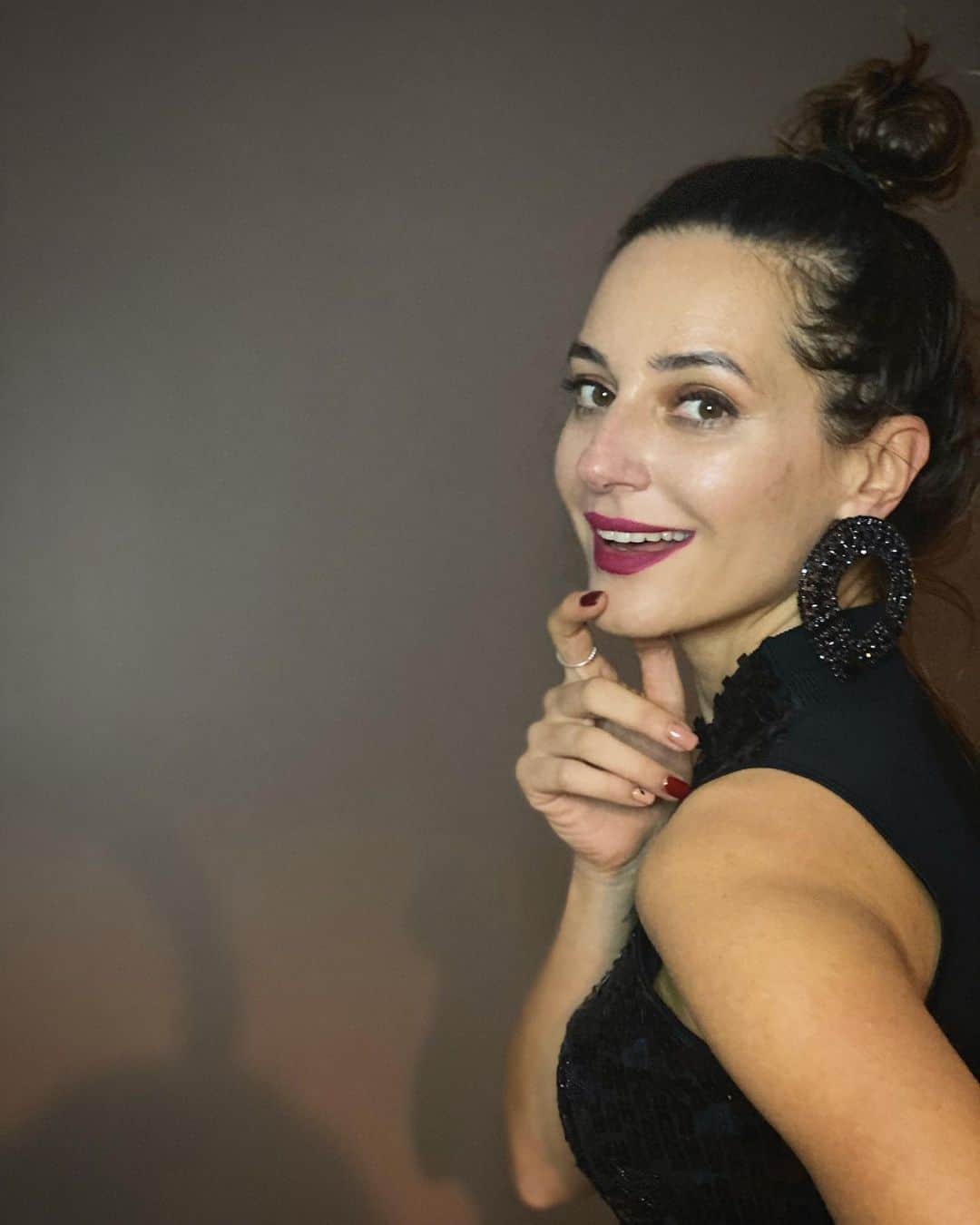 Sedef Avciのインスタグラム：「İnsanın kendi özünün farkına varması en büyük erdemdir...」