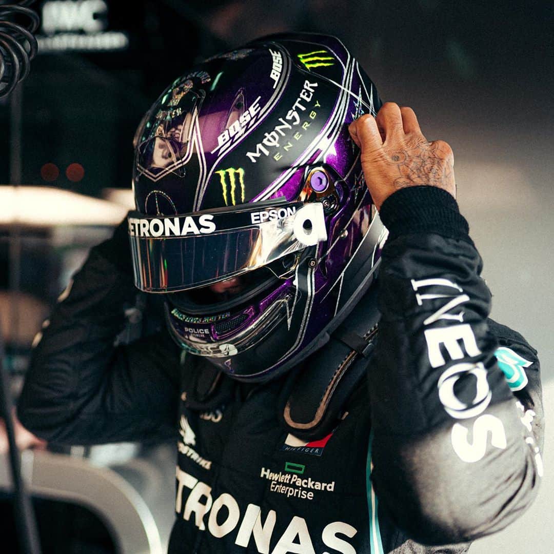 MERCEDES AMG PETRONASさんのインスタグラム写真 - (MERCEDES AMG PETRONASInstagram)「Turkish GP LOADING… ⏳👀 Drop a ❤️ if you’re buzzing to see F1 back in Istanbul」11月10日 2時00分 - mercedesamgf1