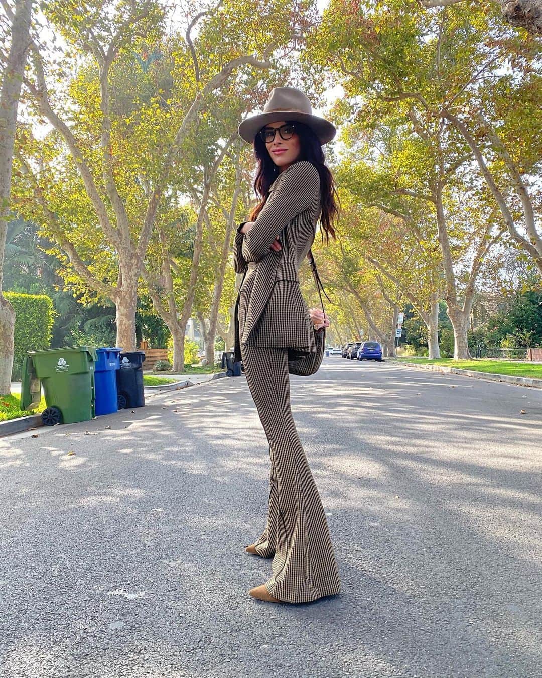 アビゲイル・スペンサーのインスタグラム：「took out the trash this weekend ya’ll. 🗑. #lovewins #fallfashion #lovetrumpshate 📷 @claytonhawkins」