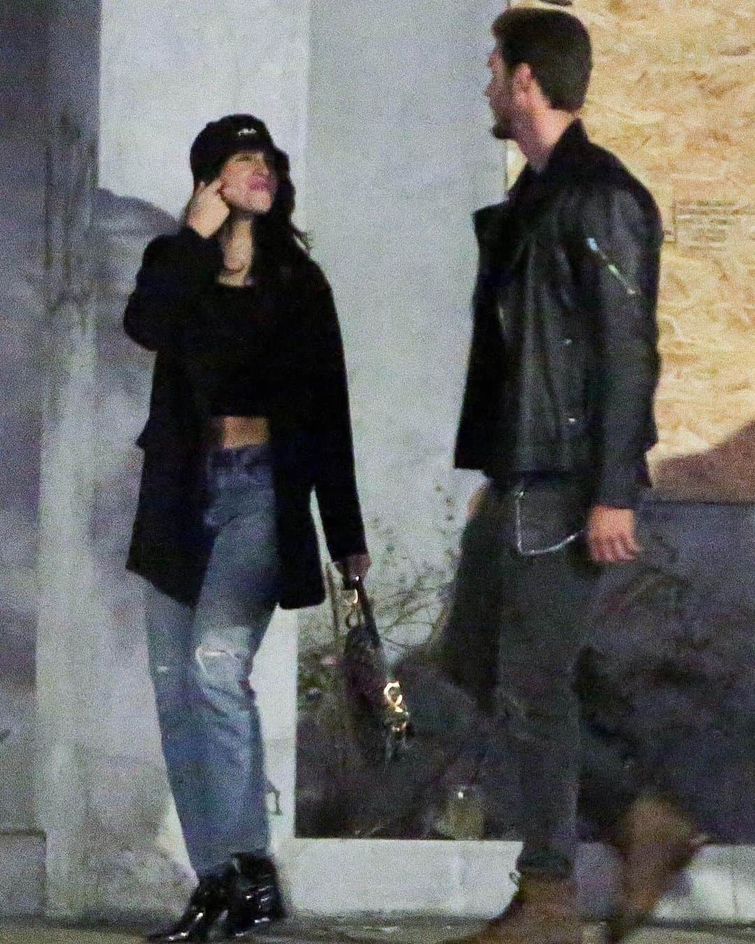 Just Jaredさんのインスタグラム写真 - (Just JaredInstagram)「Eiza Gonzalez’s “mystery man” has been revealed as model Dusty Lachowicz! They were seen out together two times this weekend.  #EizaGonzalez #DustyLachowicz Photos: Backgrid」11月10日 2時12分 - justjared