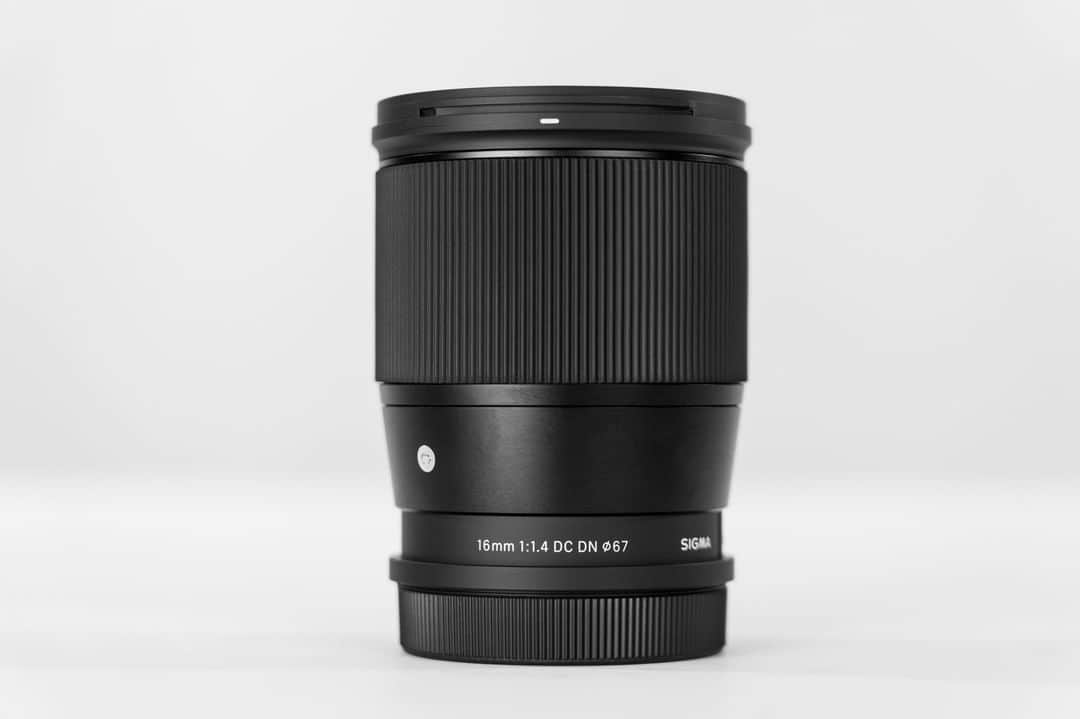 Sigma Corp Of America（シグマ）さんのインスタグラム写真 - (Sigma Corp Of America（シグマ）Instagram)「Fast, high-quality prime lenses aren't just for full-frame... check out the SIGMA F1.4 DC DN Contemporary trio, available for crop-sensor mirrorless cameras like the Sony A6000 series, Canon EOS M, Olympus and Panasonic Micro Four Thirds cameras, and our own L-Mount!  With wide maximum apertures, compact size and outstanding image quality, these prime lenses will bring your camera to a completely new level.  Plus, E-mount and L-mount versions are compatible with full-frame cameras for a super compact video rig or travel-friendly prime option.  bit.ly/dc-dn-trio  #SIGMA #sigmaphoto #primelens #primelenses #sigma16mmf14 #sigma30mmf14 #sigma56mmf14 #dcdn #sigmadcdn #mirrorless #cropsensor #APSC #wideangle #wideanglelens #standardlens #portraitphotography #portraitlens #emount #lmount #eosm #microfourthirds #m43」11月10日 2時23分 - sigmaphoto