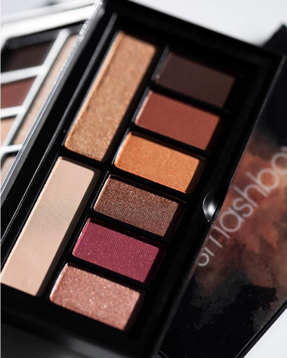 Smashboxのインスタグラム：「The only palette you need for Fall 🍂➡️ Cover Shot Palette ‘Ablaze’ @ultabeauty」