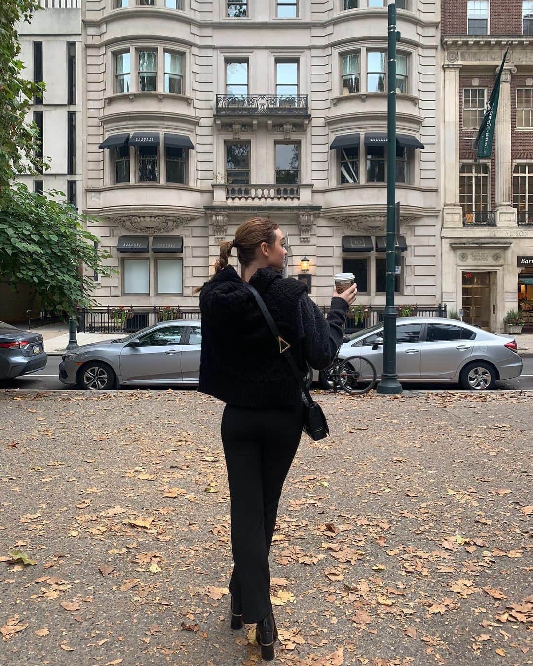 Kelsey Simoneのインスタグラム：「Some scriptures to brighten your week! ✨ - “ He refreshes my soul. He guides me along the right paths for his name's sake.“ Psalms 23:3   - “ But love your enemies, do good to them, and lend to them without expecting to get anything back. Then your reward will be great, and you will be children of the Most High, because he is kind to the ungrateful and wicked. “ Luke 6:35  - “ The Lord is my light and my salvation, whom shall I fear? “ Psalms 27:1」