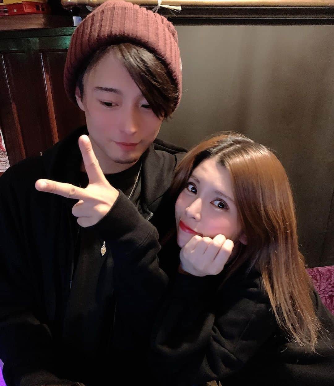 坂口杏里のインスタグラム：「まじで幸せ😭♥️かっこよすぎ💕 幸せすぎてなんでもいい。  Bar Cachette (カシェット) 東京都新宿区歌舞伎町2-11-7 メトロビル4階 営業時間 1:00～7:00」