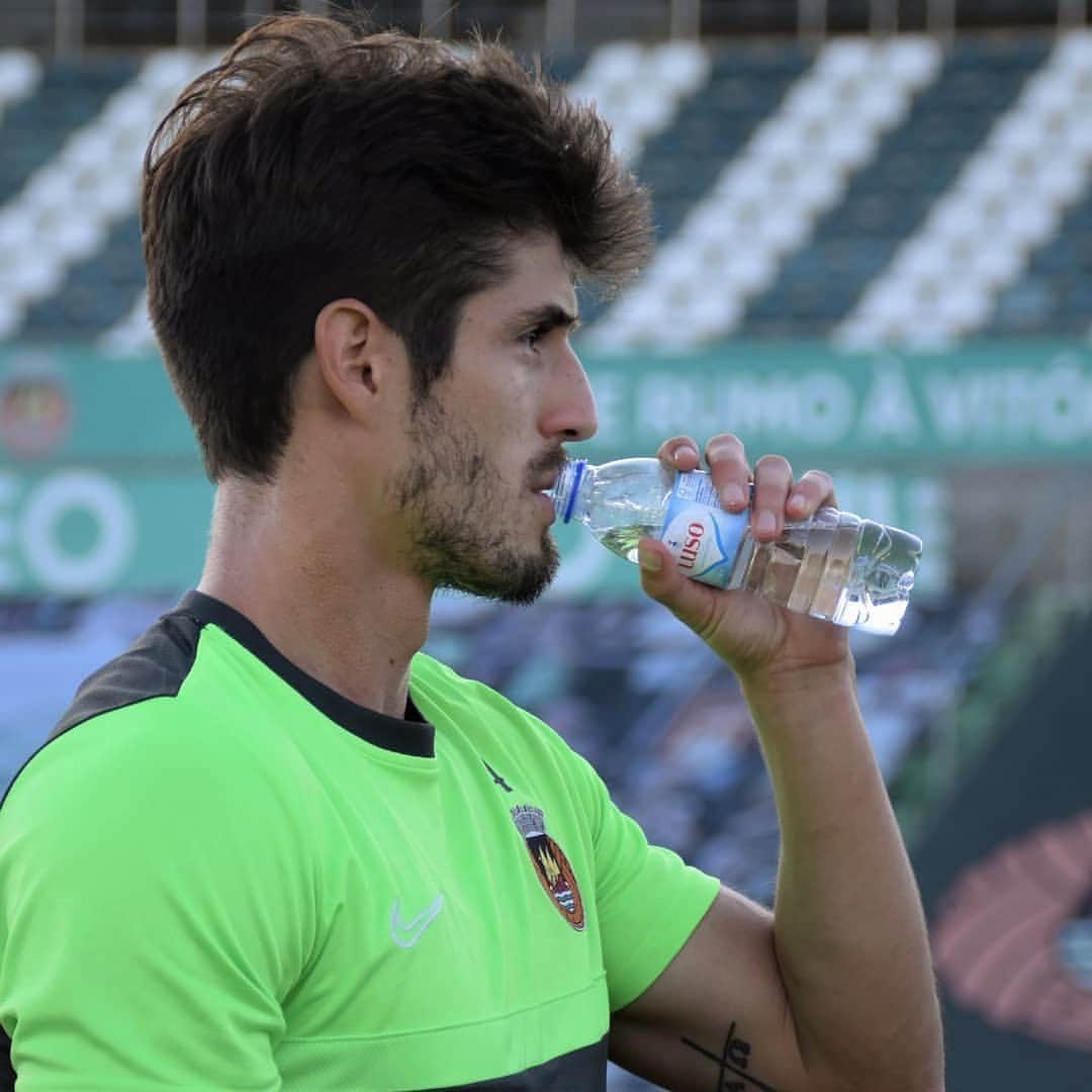 グスタヴォ・ルーカス・ドミンゲス・ピアソンのインスタグラム：「Mais uma semana fazendo o que amamos 🙌🏼⚽️💚」