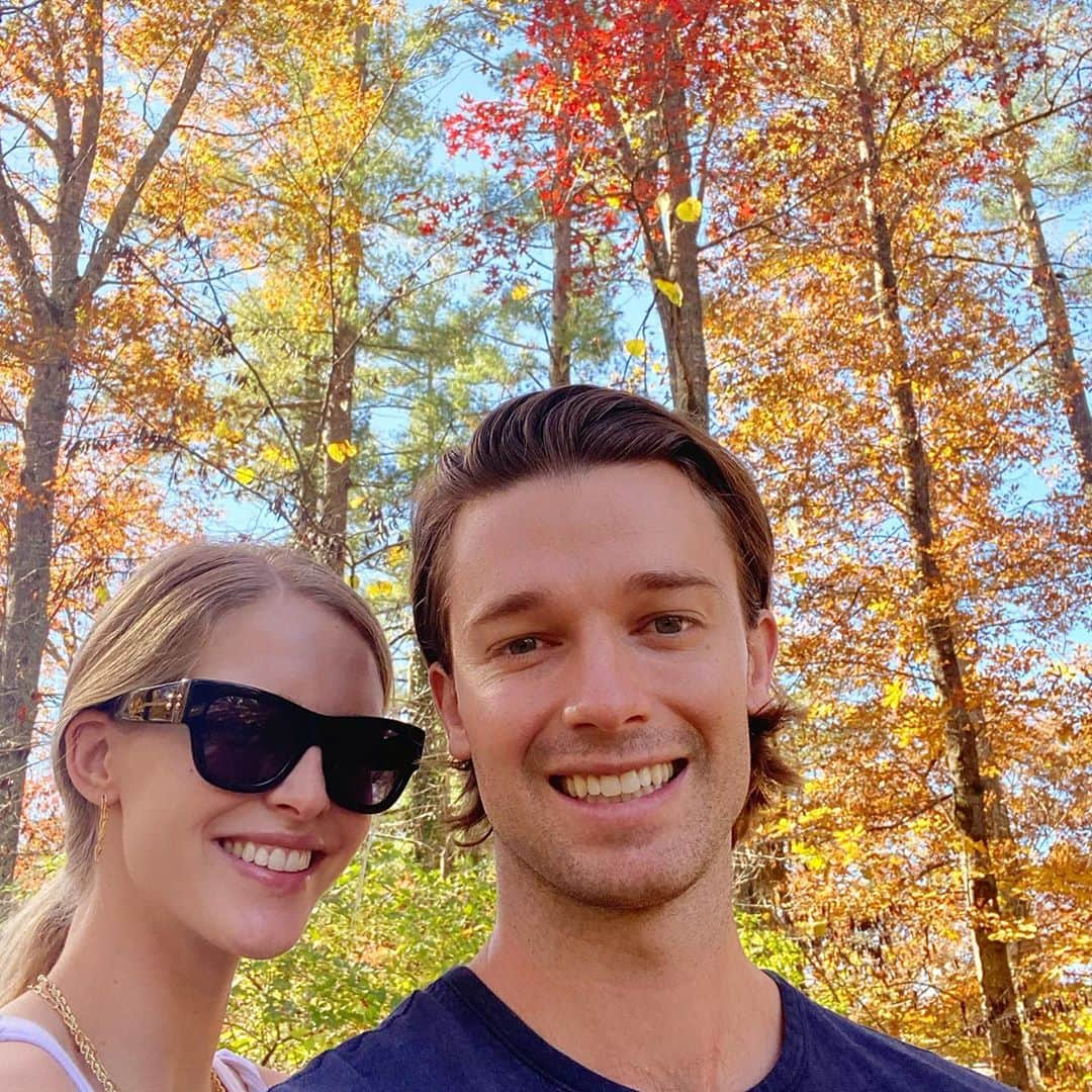 パトリック・シュワルツェネッガーのインスタグラム：「🍁Beautiful fall morning in Tennessee 🍁」