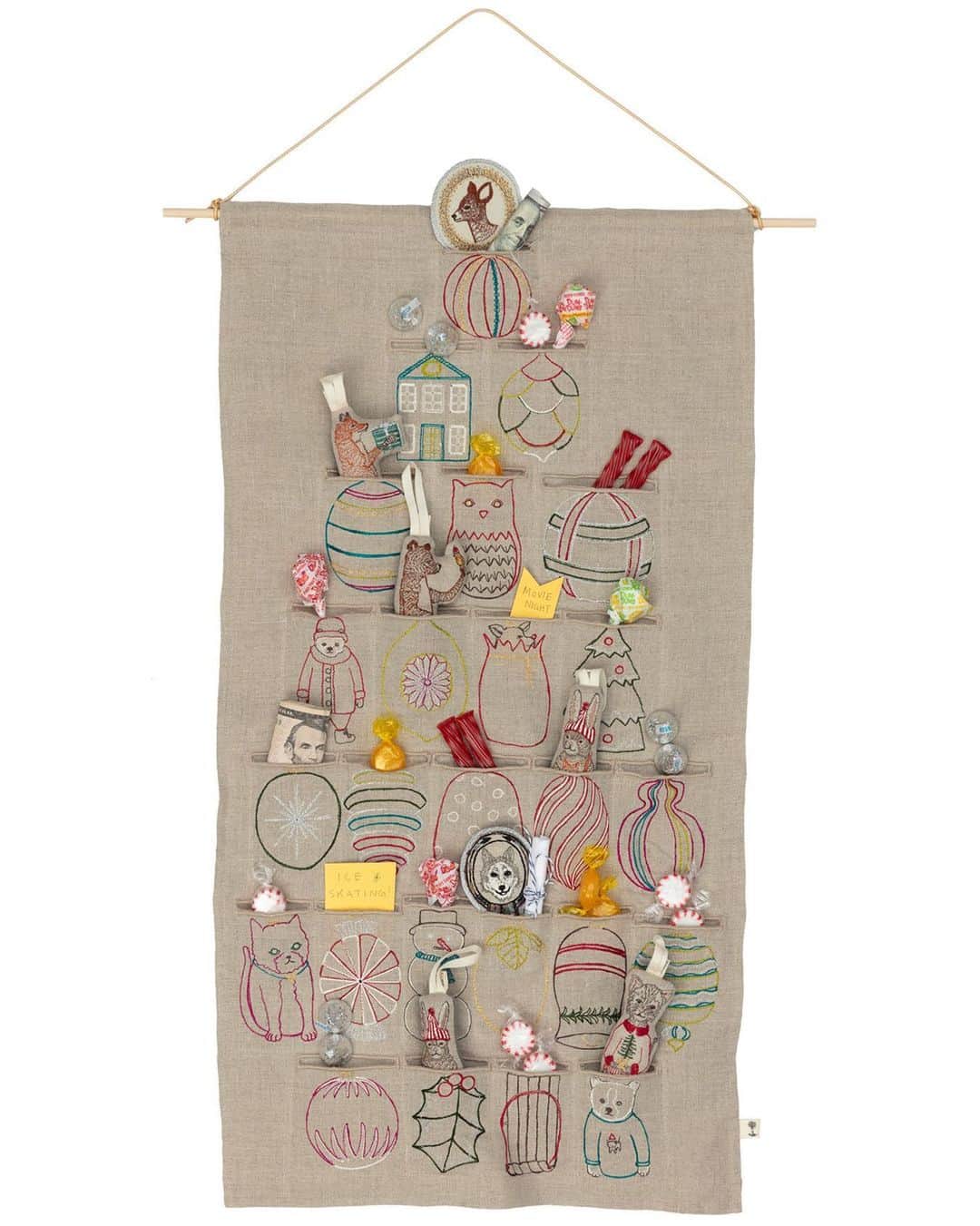 のインスタグラム：「We're getting ready for the countdown to Christmas! 🎄This year, choose from 3 advent calendar designs, all perfect for stuffing with small gifts or candy before the big day arrives. What goodies do you add to your advent calendar? 🍬🤔🍫 #coralandtusk #adventcalendar #coralandtuskholiday」