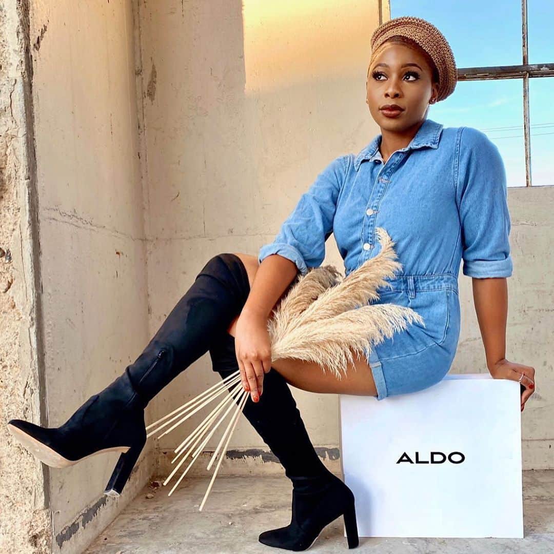 ALDO shoesさんのインスタグラム写真 - (ALDO shoesInstagram)「@crystalotv day dreaming about all the cute outfits she’s going to pull off with over-the-knee boots Dessa. Get your pair at 50% off as part of our #BlackFriday must-haves. #AldoCrew #AldoShoes」11月10日 5時36分 - aldo_shoes