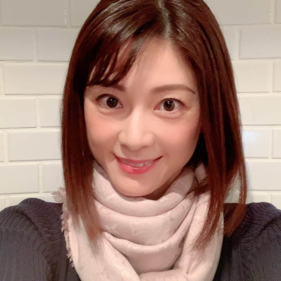 原史奈さんのインスタグラム写真 - (原史奈Instagram)「おはようございます✨ だんだんと朝晩寒くなってきましたね 寒いのが苦手な私は布団から出るのが辛くなってき始めました💦 #おはようございます #寒くなってきた #布団から出られない #寒いの苦手  ﻿#原史奈 #ゴルフ #ゴルフレッスン #ゴルフ女子#ゴルフ大好き #golf #ゴルフウエア #ゴルフコーデ #ゴルフグッズ #ゴルフ動画 #ping #ピン #ping女子 #gle2 #g410 #even #archivio #アルチビオ #cuartounited」11月10日 7時18分 - fuminahara