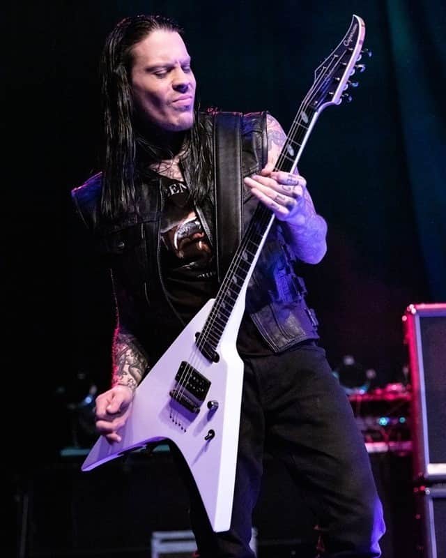Queensrycheさんのインスタグラム写真 - (QueensrycheInstagram)「Parker at the Cannery Hotel and Casino (photo credit Joe Schaeffer Photography) #queensryche #theverdicttour #parkerlundgren #takehold #guitarplayer #backupvocalist #caparisonguitars #bamf #rychersrule」11月10日 7時30分 - queensrycheofficial