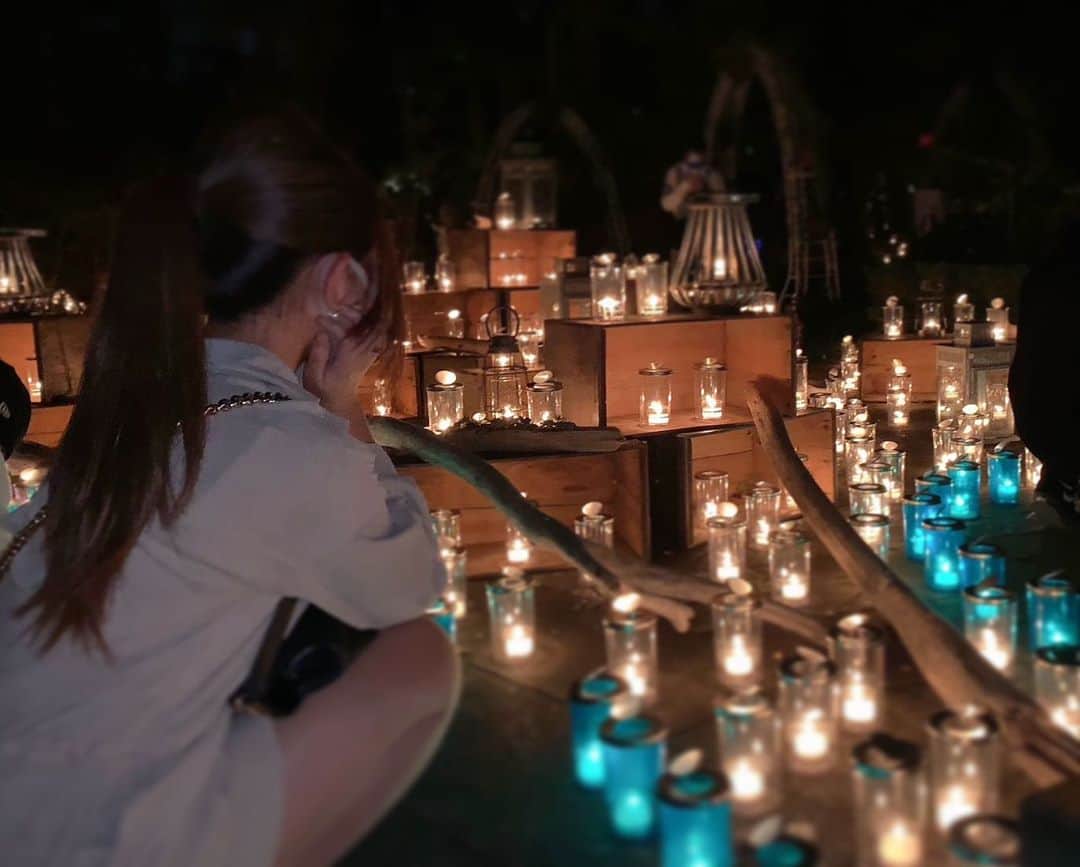 あやなのインスタグラム：「江の島サムエル・コッキング苑のキャンドルめっちゃ綺麗だった🕯💕 . 1万本のキャンドルでどこみても可愛いキャンドルばかりだった😇✨ . 最終日でめっちゃ混んでたけど、行けてよかった⭐️ . . #湘南キャンドル2020  #シーキャンドル #江ノ島 #鎌倉 #湘南 #キャンドル #イルミネーション #冬 #綺麗 #インスタ映え #ロマンチック」
