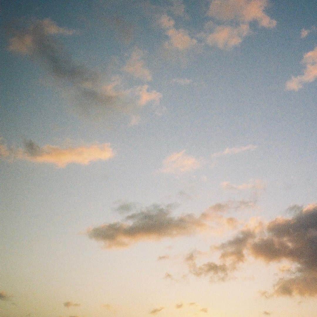 杉咲花さんのインスタグラム写真 - (杉咲花Instagram)「きれいな空。 明日も頑張ろうーー！」11月10日 17時51分 - hanasugisaki