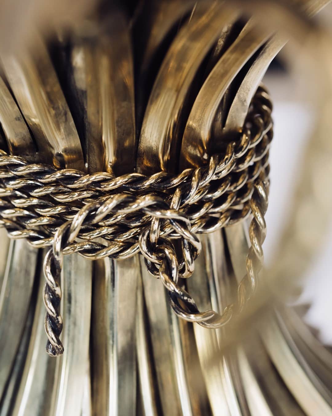 グーセンス パリのインスタグラム：「Detail of our WHEAT table. . . 📷 by @alix.marnat」
