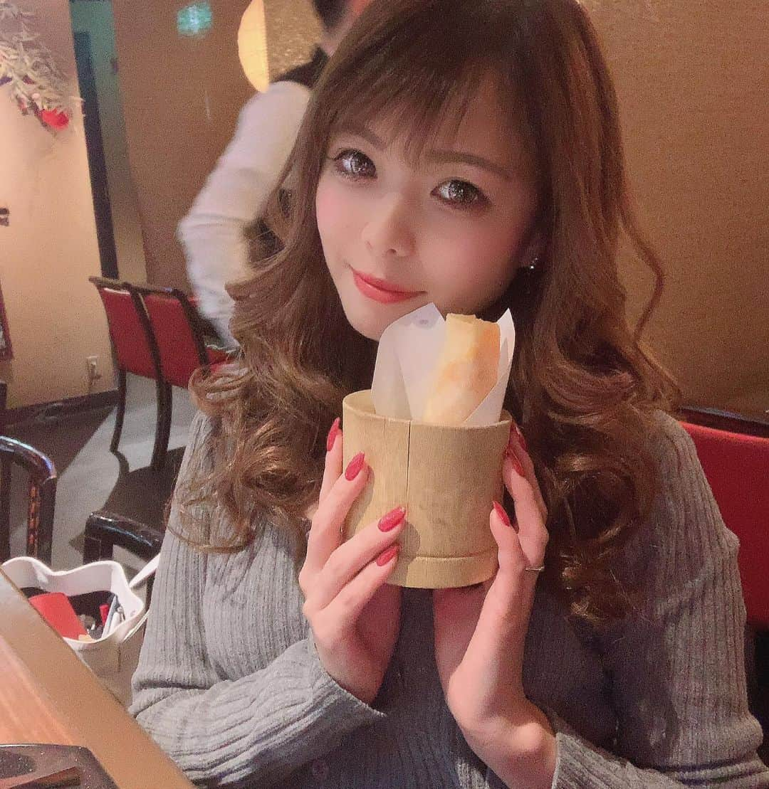 さきさんのインスタグラム写真 - (さきInstagram)「錦三丁目グルメコンテスト🍙 . . ｢酒工房 架昇」 . . ここの半熟玉子のかぐや姫が 美味しすぎて大好き💗 (たまに玉子が服に垂れるから食べ方注意) . . あと初めてトリュフラーメンオススメしてもらったから食べたんだけど、めっちゃいい香りがして美味しすぎてすぐ食べちゃった🥺 . . 是非行ってみて下さい🙌 . . #名古屋 #錦 #錦三丁目 #架昇 #名古屋グルメ #ご飯屋さん #ご飯巡り #美味しいもの好きな人と繋がりたい  #美味しいご飯  #美味しいもの巡り」11月10日 18時30分 - saaachan1017