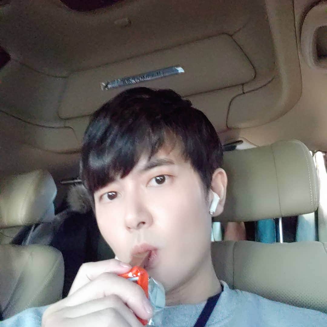 ジェヒのインスタグラム：「오늘부터 경수 . . . #경수 #밥집총각」
