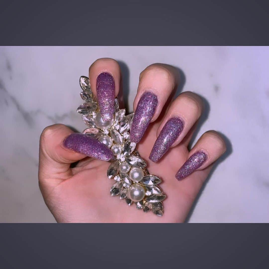 かれんのインスタグラム：「#selfnail」